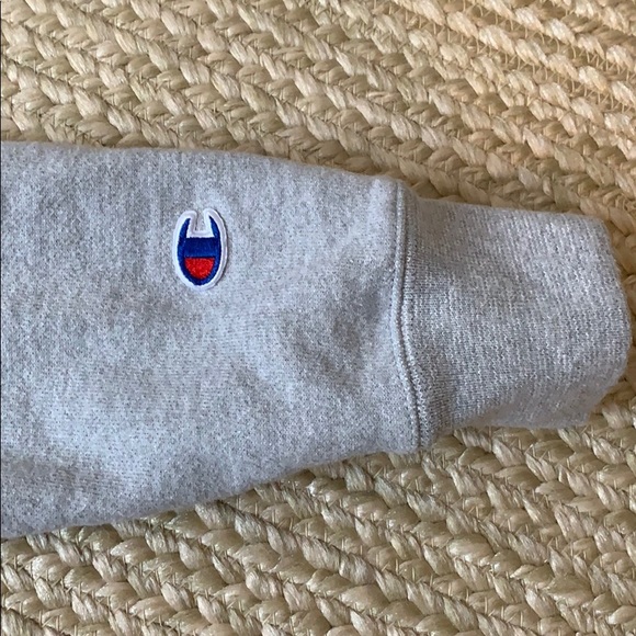 Grey women’s champion hoodie - Picture 2 of 4